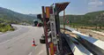 Antalya-Konya yolunda devrilen tırın sürücüsü yaralandı