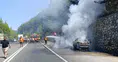 Tatilden Konya'ya dönen ailenin otomobili alev alev yandı