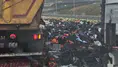 Konya'da meyve ve sebze yüklü tır bariyerlere çarptı: 1 yaralı