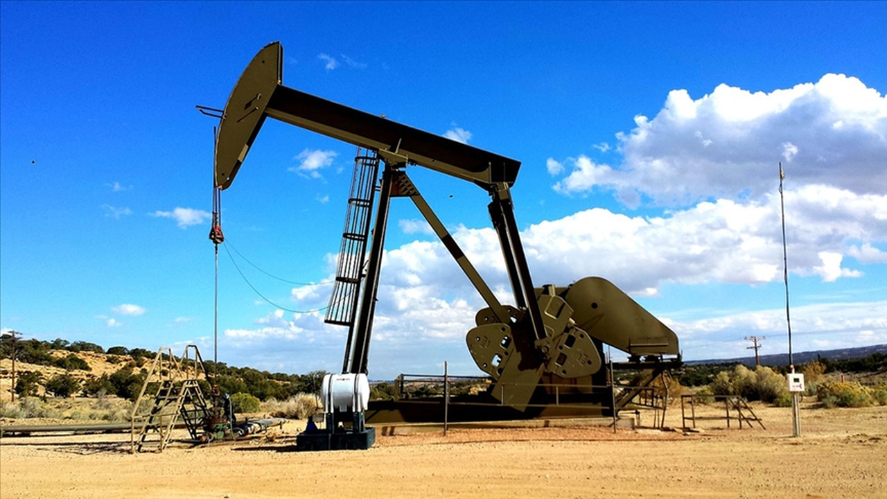 Brent petrolün varil fiyatı 73,89 dolar