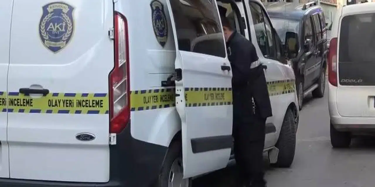 Çıkan kavgada yoldan geçerken silahla vurulan kişi öldü