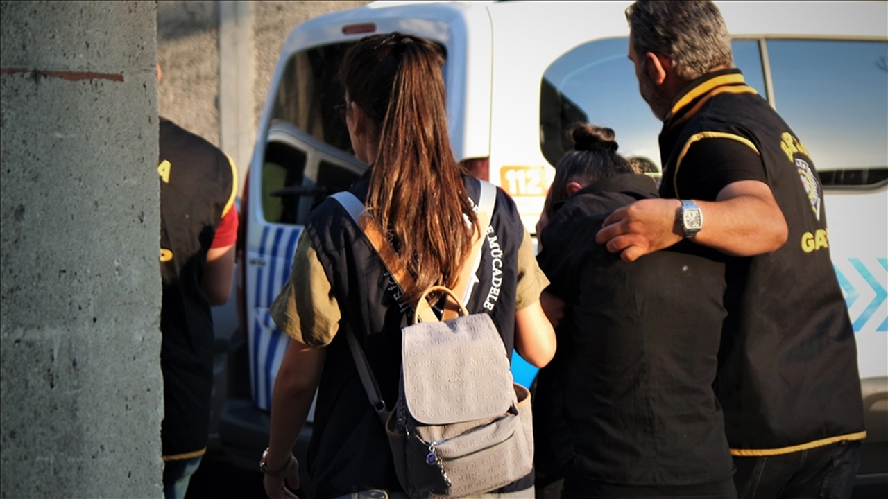 Ukrayna'dan gelen kadın Türkiye'de tefecilik yaparken yakalandı