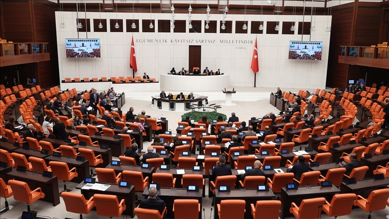 Milletvekili kayıtları devam ediyor
