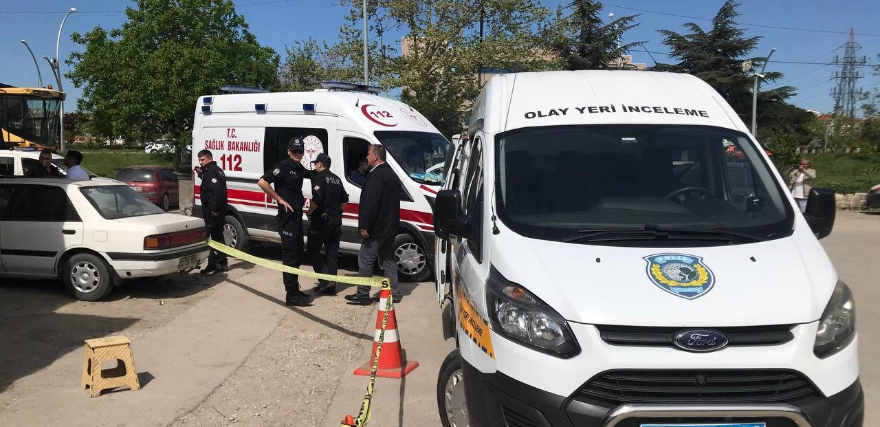 Cam kesme makinesine kolunu kaptıran çocuk hayatını kaybetti
