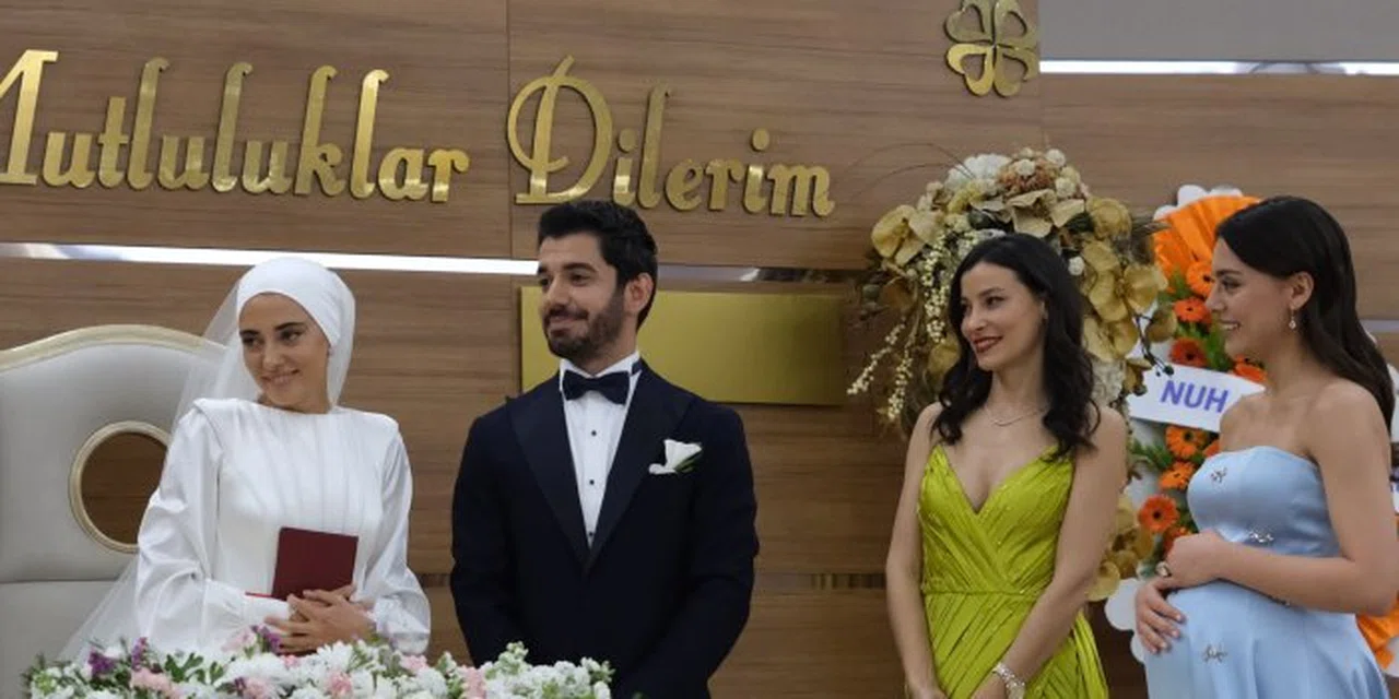 Kızılcık Şerbeti (28. Bölüm)