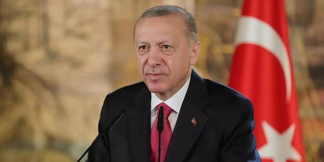 Cumhurbaşkanı Erdoğan'dan Vaniköy Camisi fotoğraflı cuma mesajı