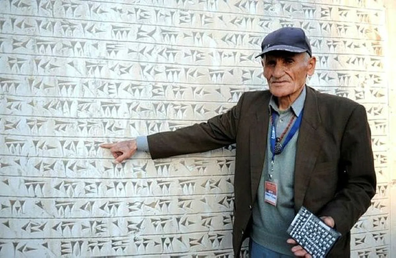 Taşların dilini okuyan adam; Dünyada Urartuca okuyup yazabilen tek insan