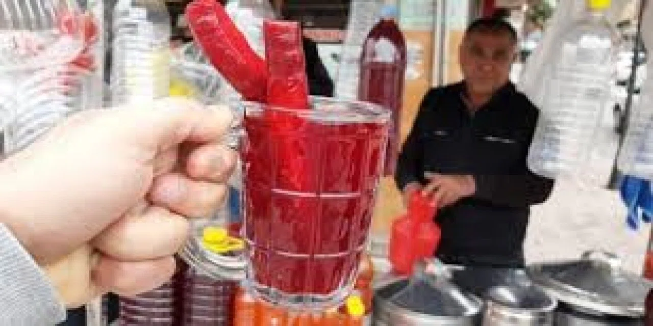 1 bardak içmek yeterliymiş! Çünkü.... Bağırsakları makine gibi çalıştırıyor ödem atıyor