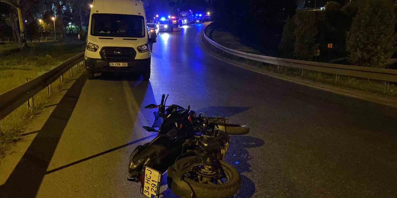 Virajı alamayan motosiklet bariyere çarptı: 1 ölü, 1 yaralı