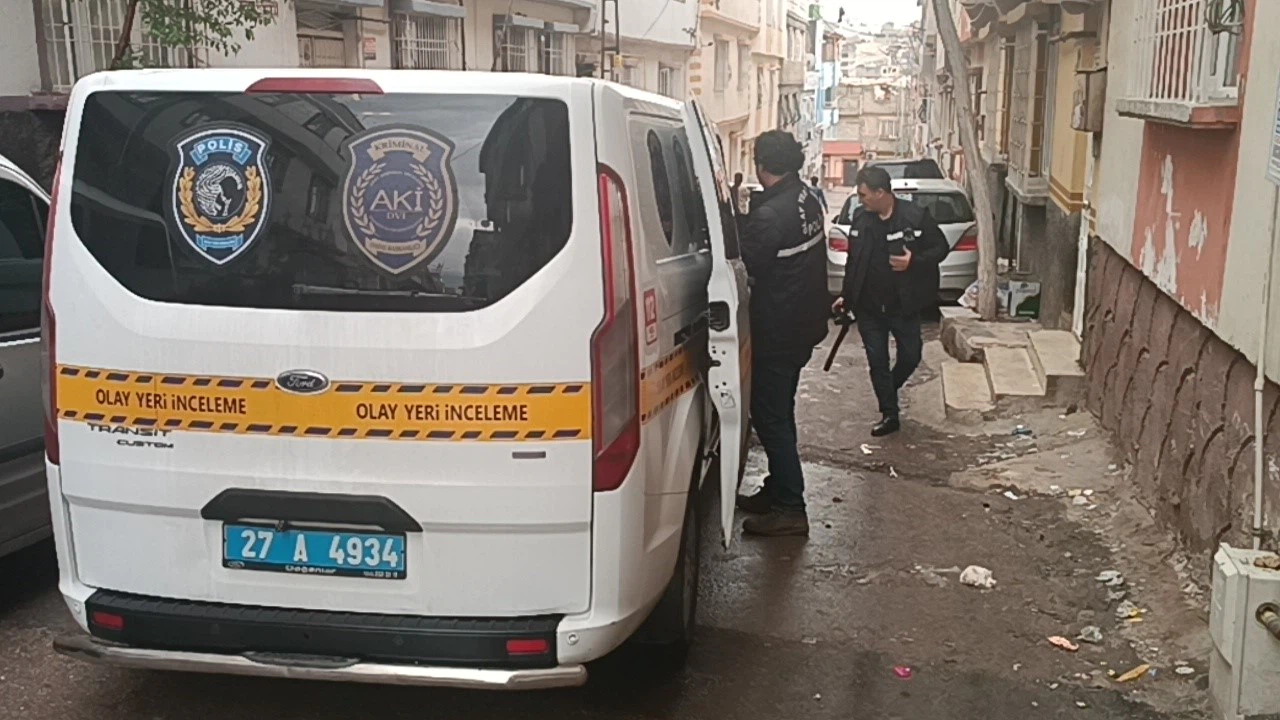 Bıçaklı kavga: 1 ölü, 3 yaralı