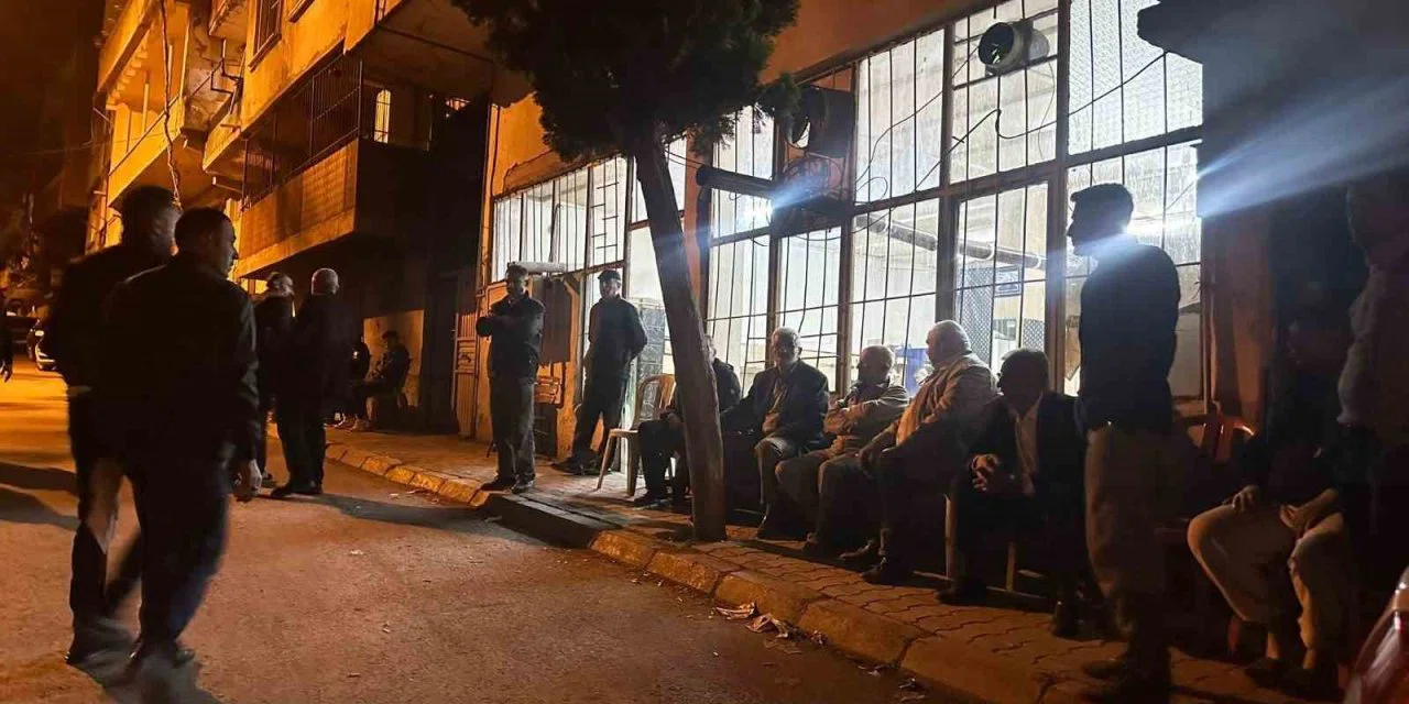 Bayram günü kan döküldü: 1 ölü, 4 yaralı