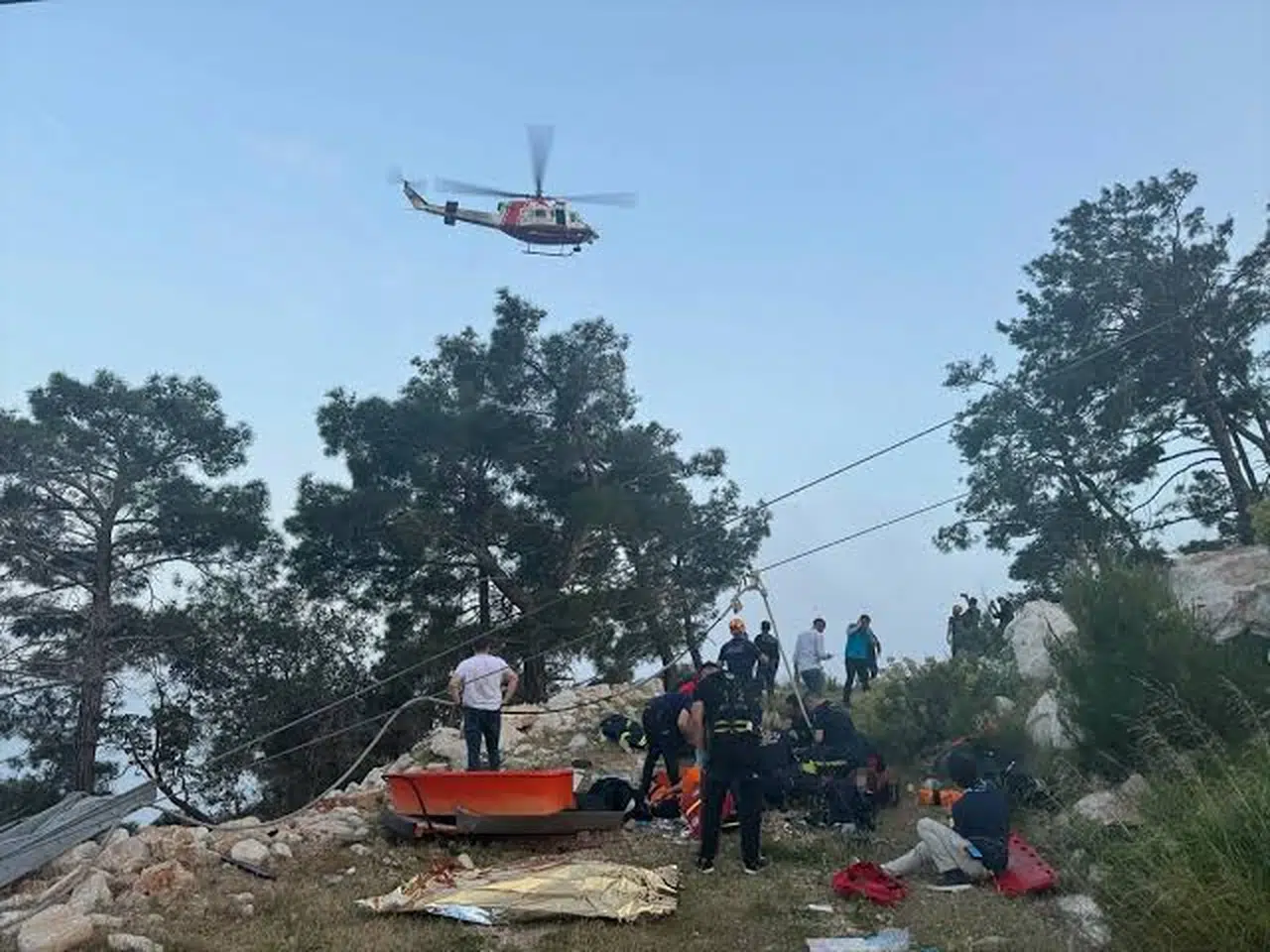 Teleferik kazasında çalışmalar sürüyor: MSB'den yeni görevlendirme