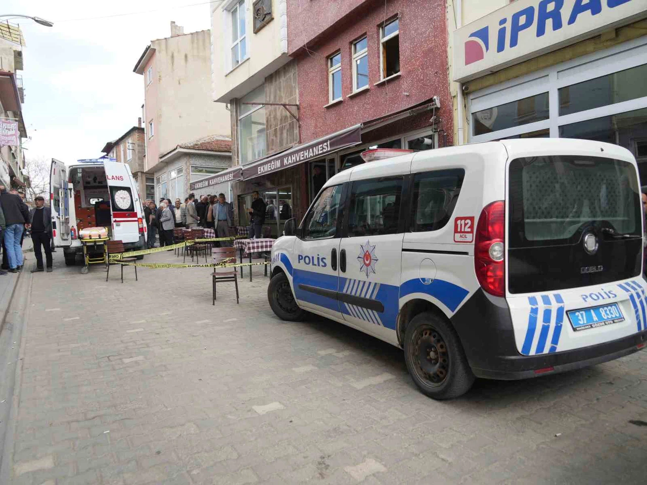 Kahvehanede amca ve yeğenine silahlı saldırı: 2 ölü