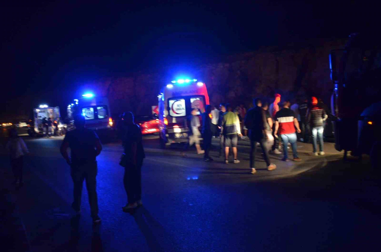 Katliam gibi kaza! Çok sayıda ölü var