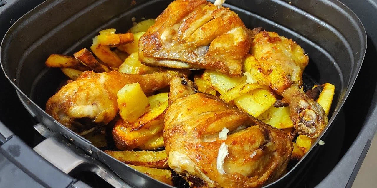 Airfryer'da hızlı ve lokum gibi tavuk pişirmenin noktası. Aynı dışardakiler gibi oluyor