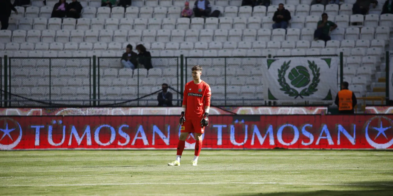Deniz Ertaş, 9 maç sonra kalede
