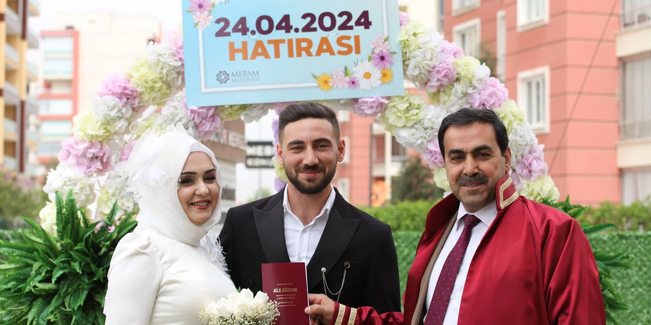 Konyalı çiftler 24.04.2024 dedi