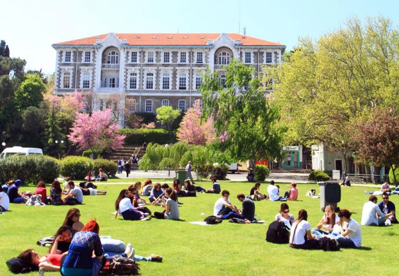 Öğrenciler dikkat! Üniversite seçerken bu kuralları ciddiye alın