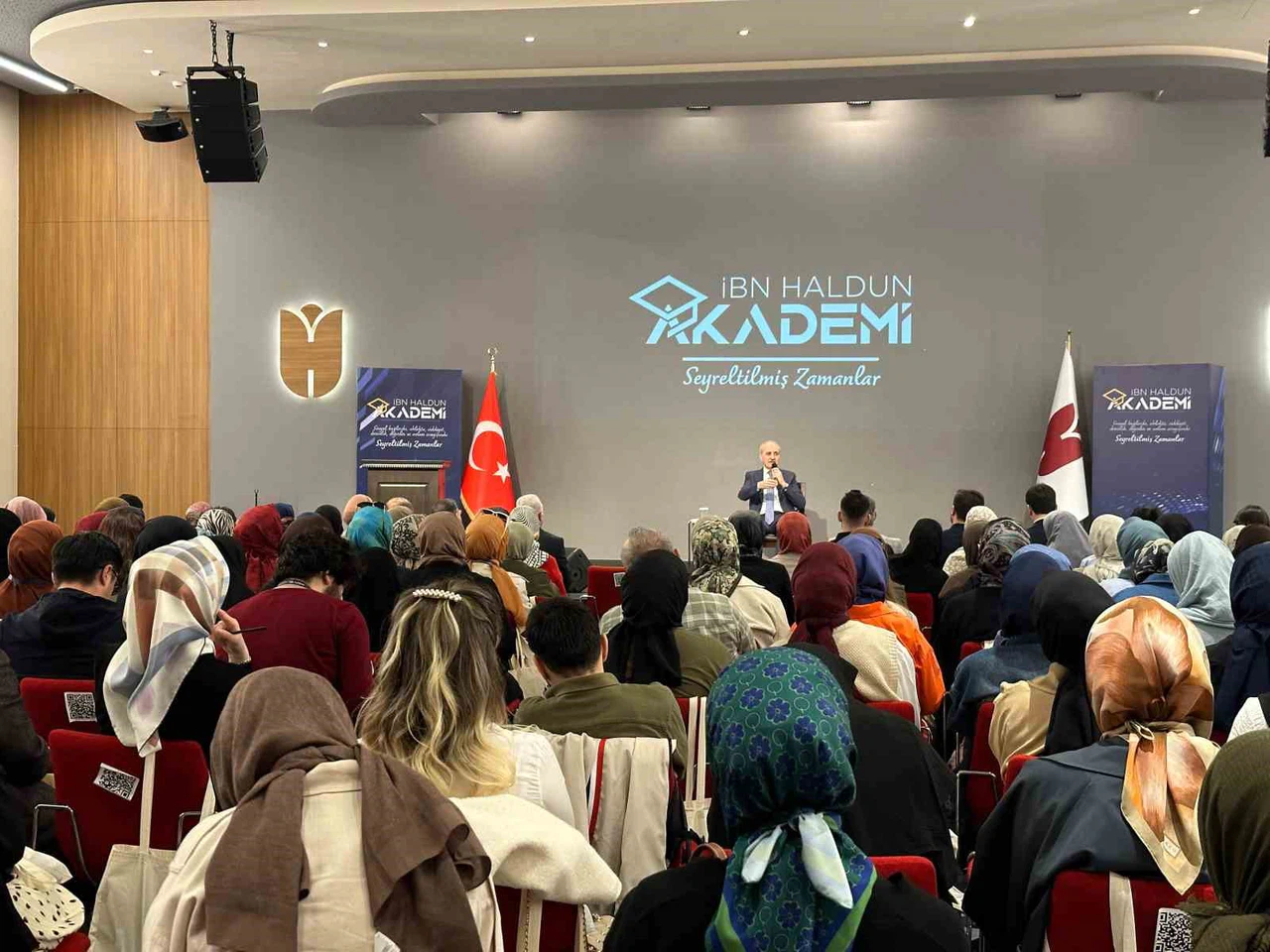ABD’de öğretim üyeleri işgalci İsrail’in zulmünü anlatmaya çalıştığında işlerine son veriliyor