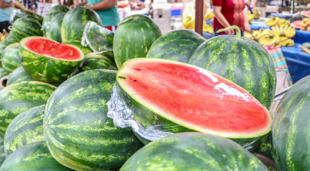 Konya'da bir dilim karpuz 50 lira
