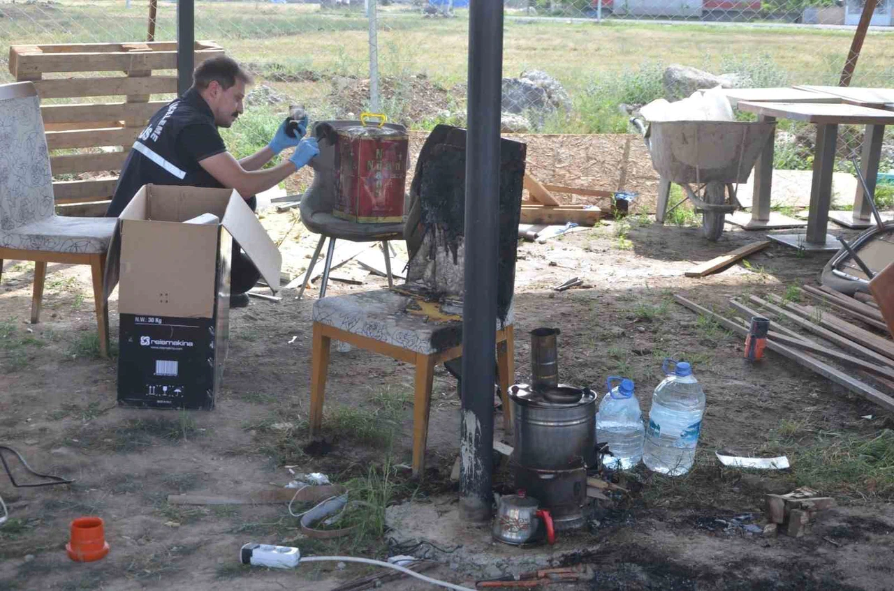 Konya'da semavere tiner döktü, gözünü hastanede açtı
