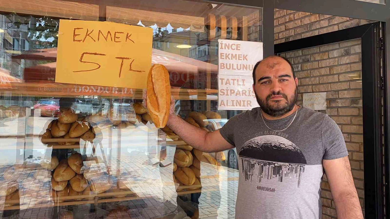 200 gram ekmeğin fiyatını 8 TL’den 5 TL’ye indirdi