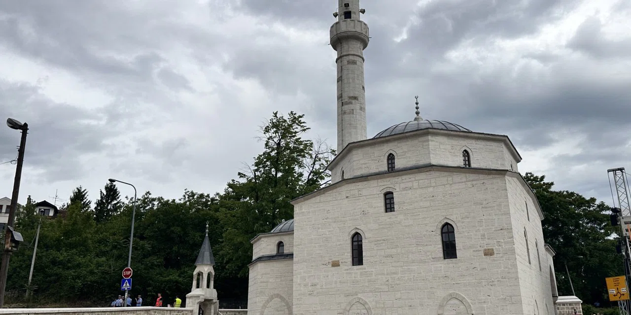 Bosna Hersek’te Arnaudiye Camii yeniden ibadete açıldı