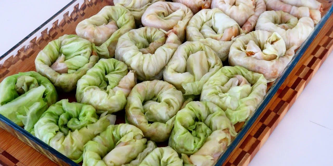 Lahana sarması böyle hazırlanırsa lokum gibi oluyor ve çok daha iyi pişiyormuş