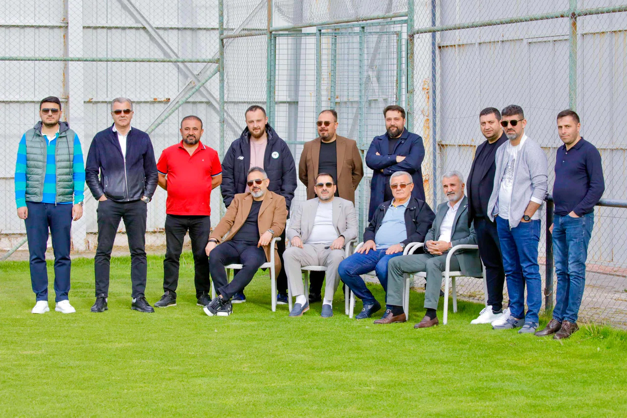 Konyaspor yönetiminden takıma moral ziyareti!