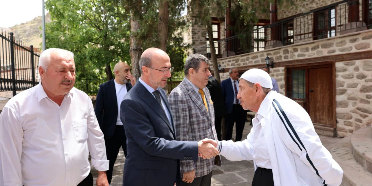 Selçuklu'da Cuma geleneği sürüyor