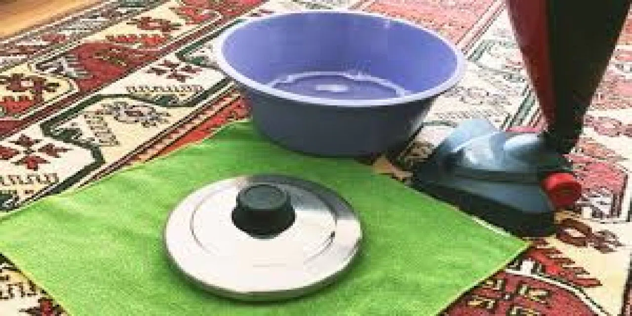 Halıdaki çay ve kahve lekelerini temizleme yöntemi. Halınız pırıl pırıl olacak