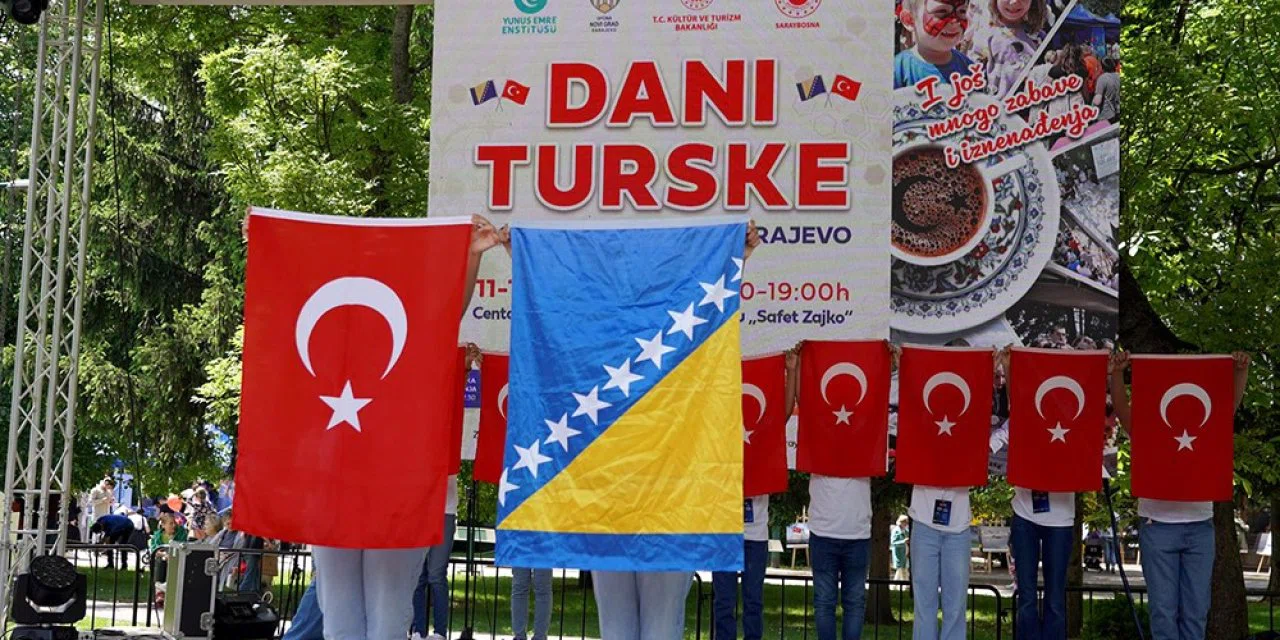 Selçuklu Belediyesi, Bosnalı çocukların yüzünü güldürdü