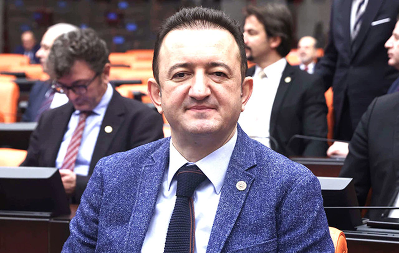 CHP Konya Milletvekili Barış Bektaş: Annelerimiz, sevginin, hoşgörünün ve mutluluğun kaynağıdır