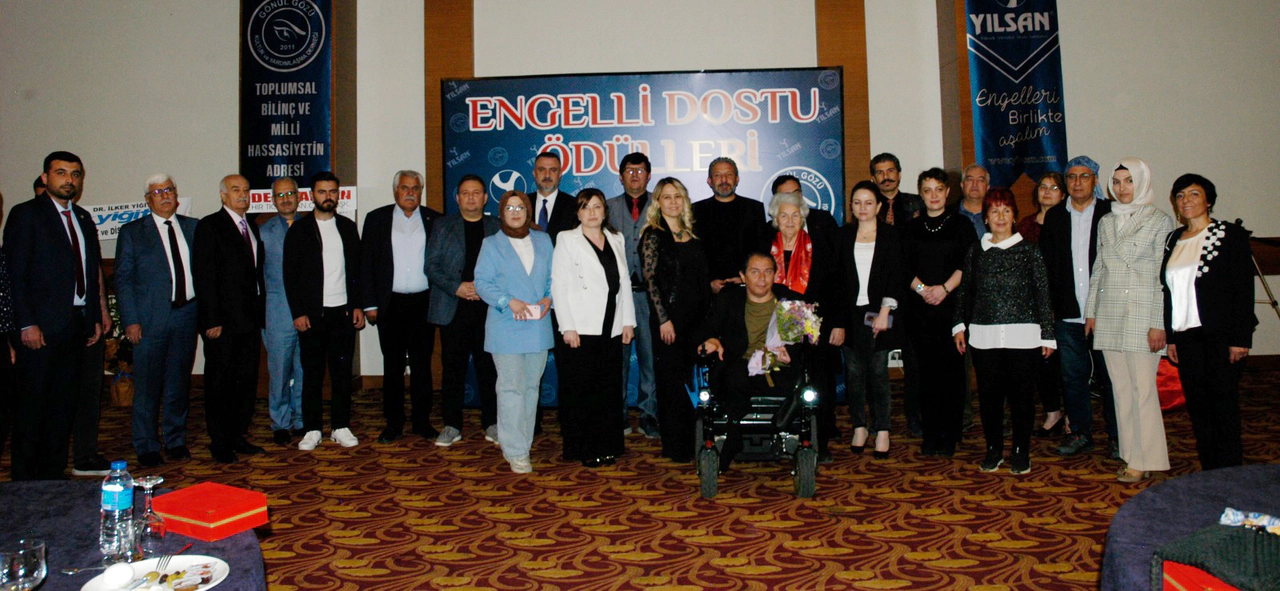 Konya'da en anlamlı ödüller dağıtıldı