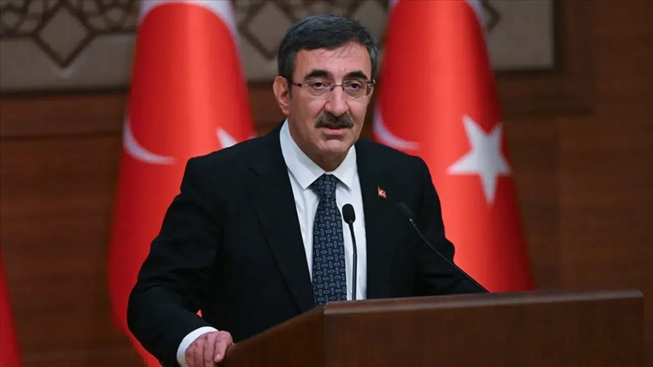 Aile kurumuna sahip çıkmak, bir milletin kendi geleceğine sahip çıkması demektir