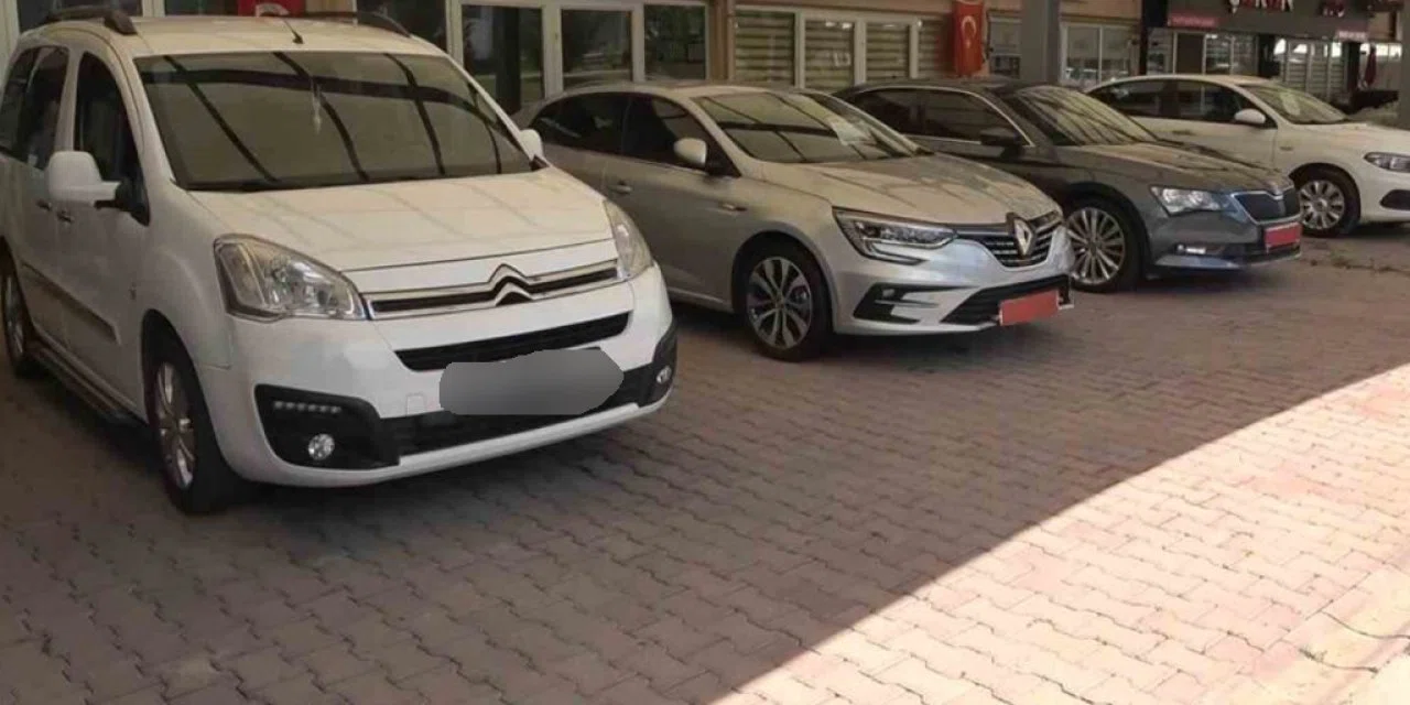 Galericilerde durgunluk var! 2. el otomobil piyasası bıçak gibi kesildi