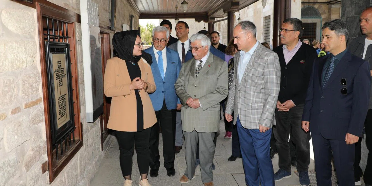 Konya'da Hat Sanatında Makili sergi açılışı gerçekleşti