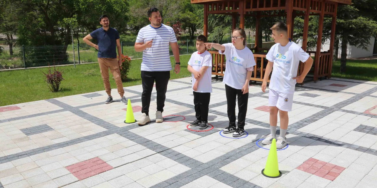 Meramlı sporcular, Konya Yarı Maratonu'na hazırlanıyor