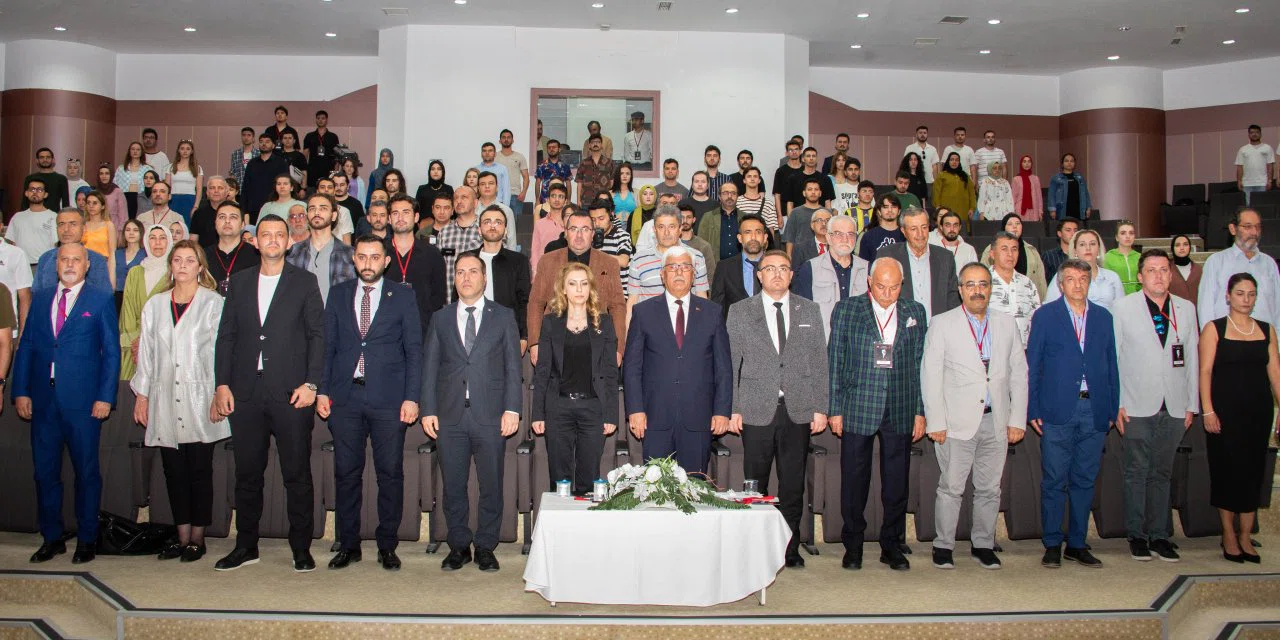 Selçuk Üniversitesi'nde ödüller sahiplerini buldu