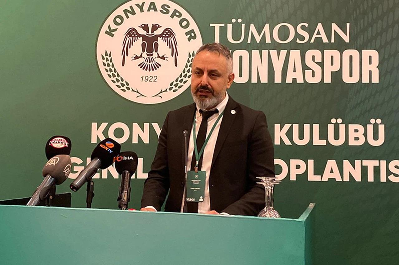 Konyaspor'un Olağanüstü Genel Kurul'u düzenleniyor - Canlı yayın