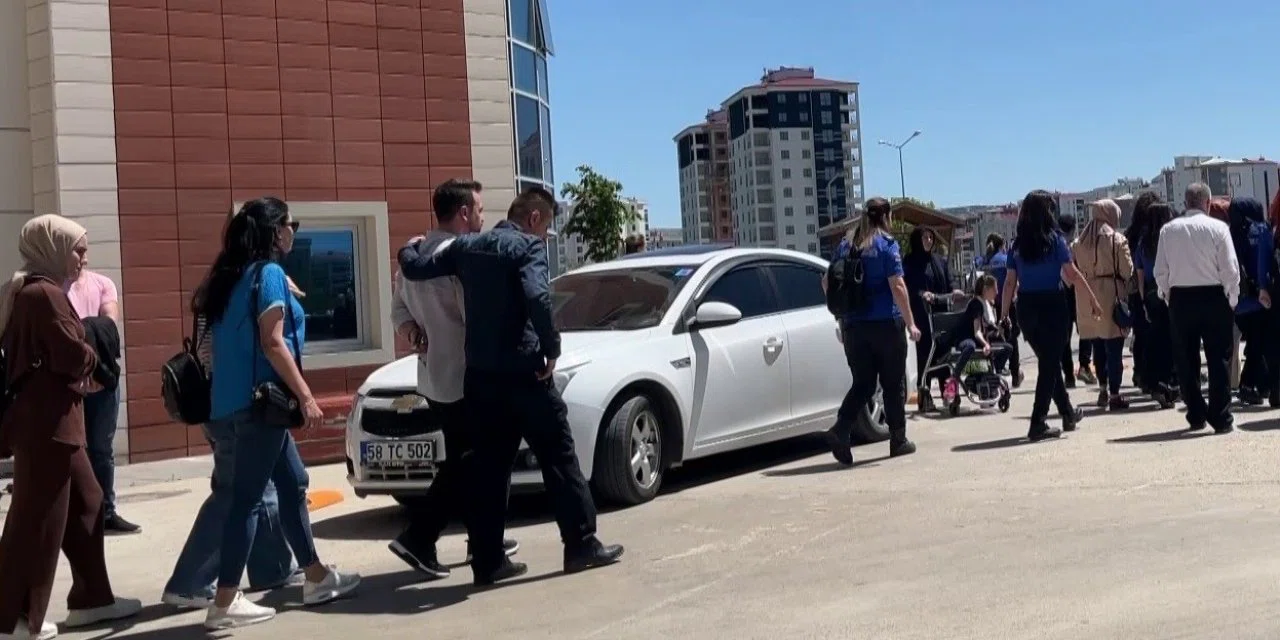Anaokulunda bir anda yere yığıldı, hastanede hayatını kaybetti