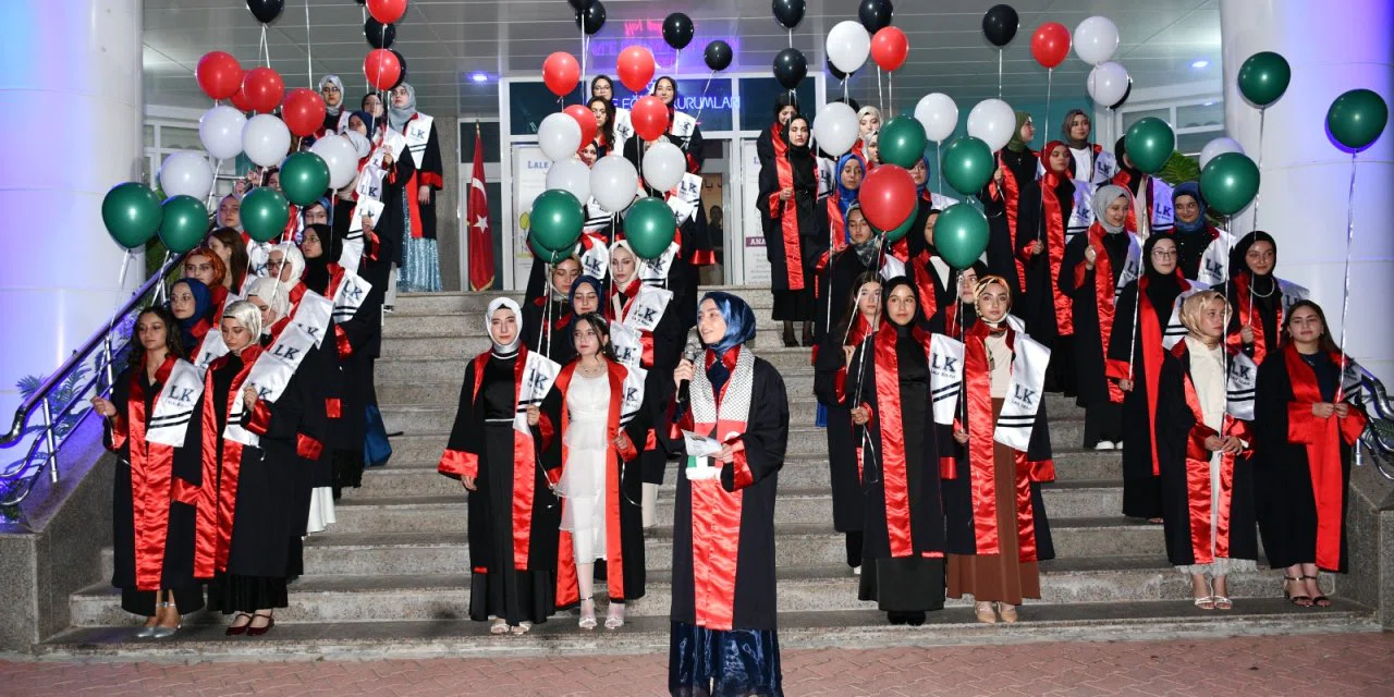 Özel Lale Eğitim Kurumları'nda mezuniyet heyecanı