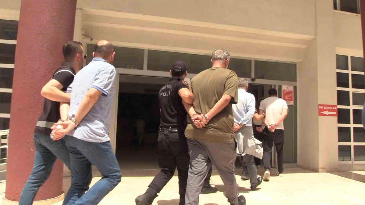 FETÖ’den aranan ihraç öğretmen yakalandı