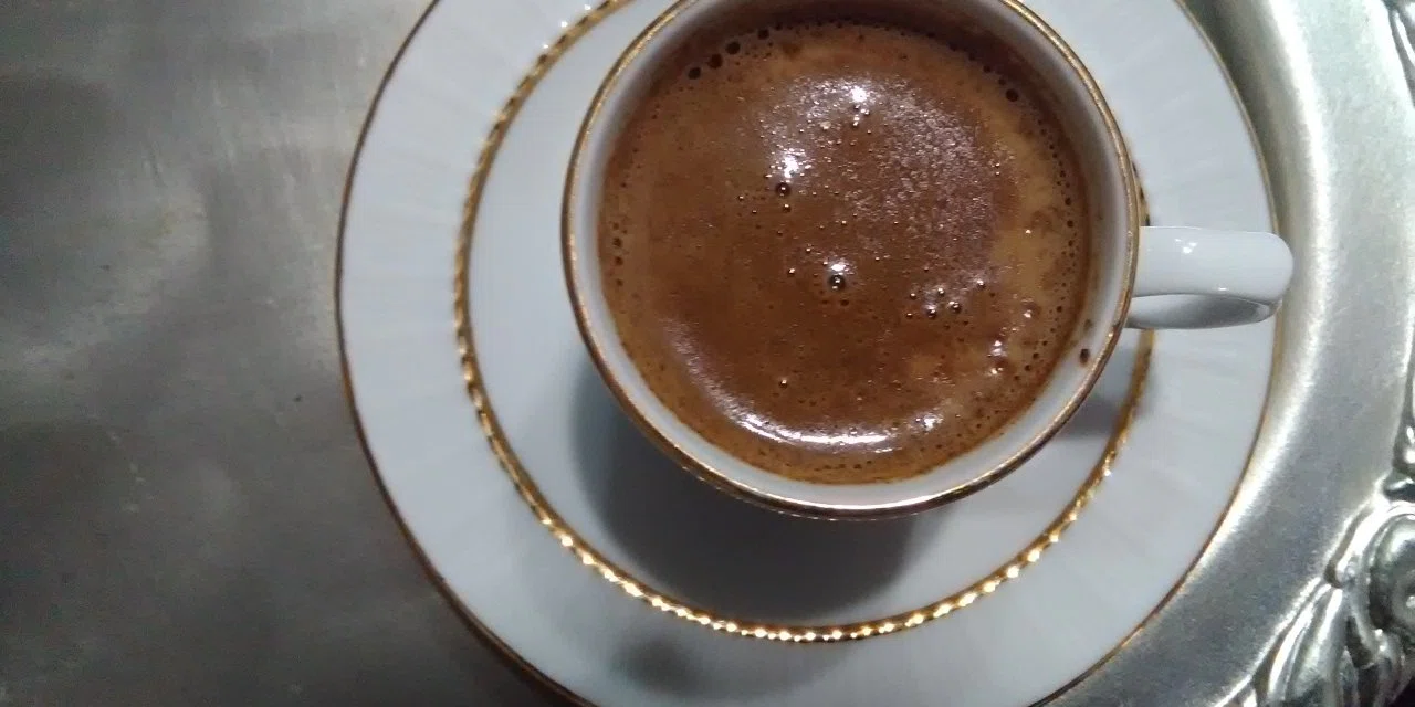 Kahveniz istediğiniz gibi olmuyor mu? Türk kahvesi pişirirken dikkat etmeniz gereken 3 püf nokta