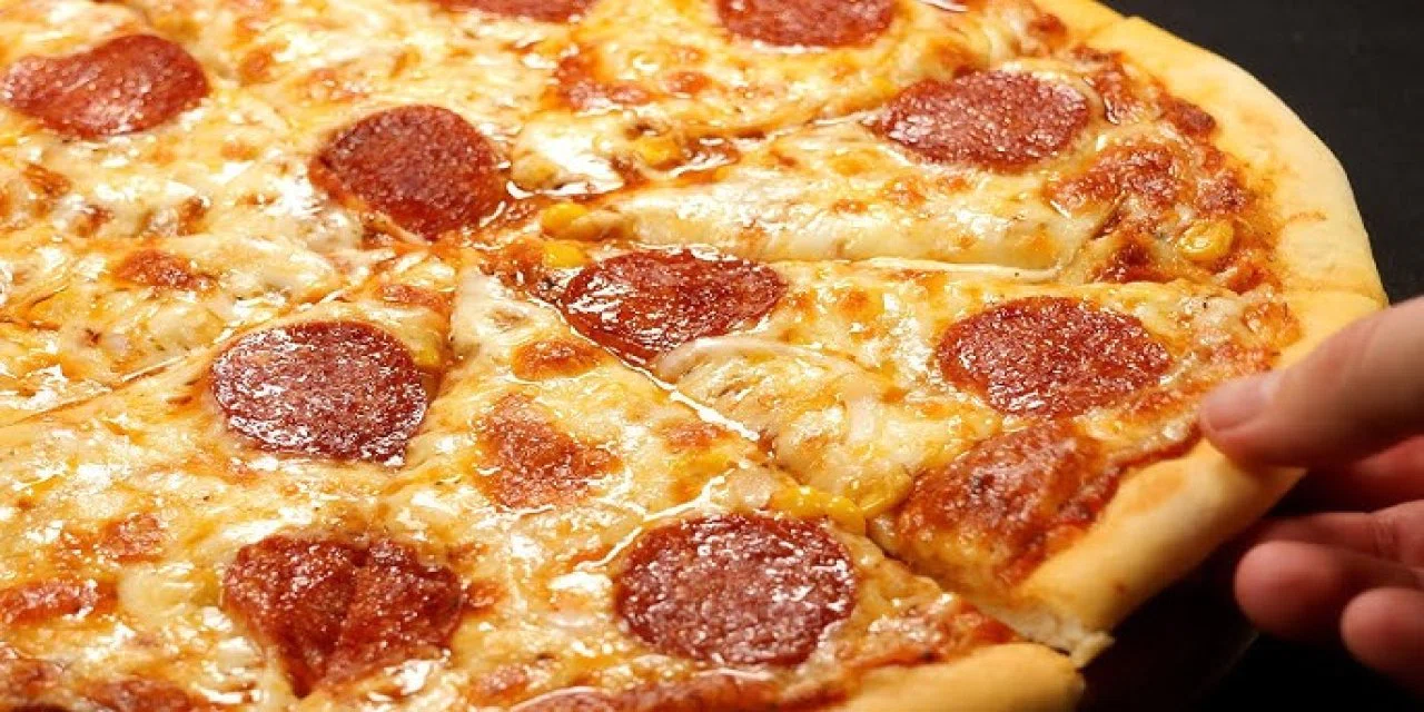 Evde pizza yapmanın en kolay yolu! İşte lezzeti hayran bırakan pizzanın tarifi
