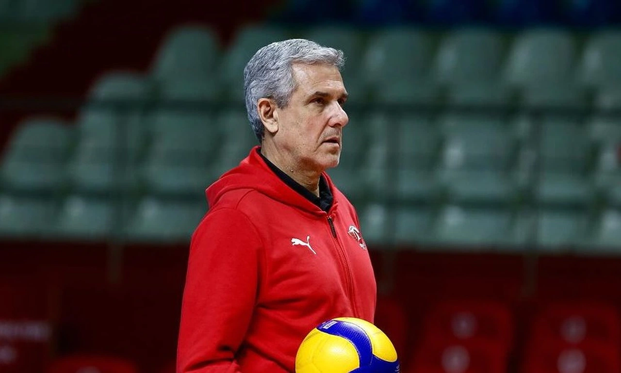 Türk Hava Yolları, başantrenör Ze Roberto ile sözleşme yeniledi