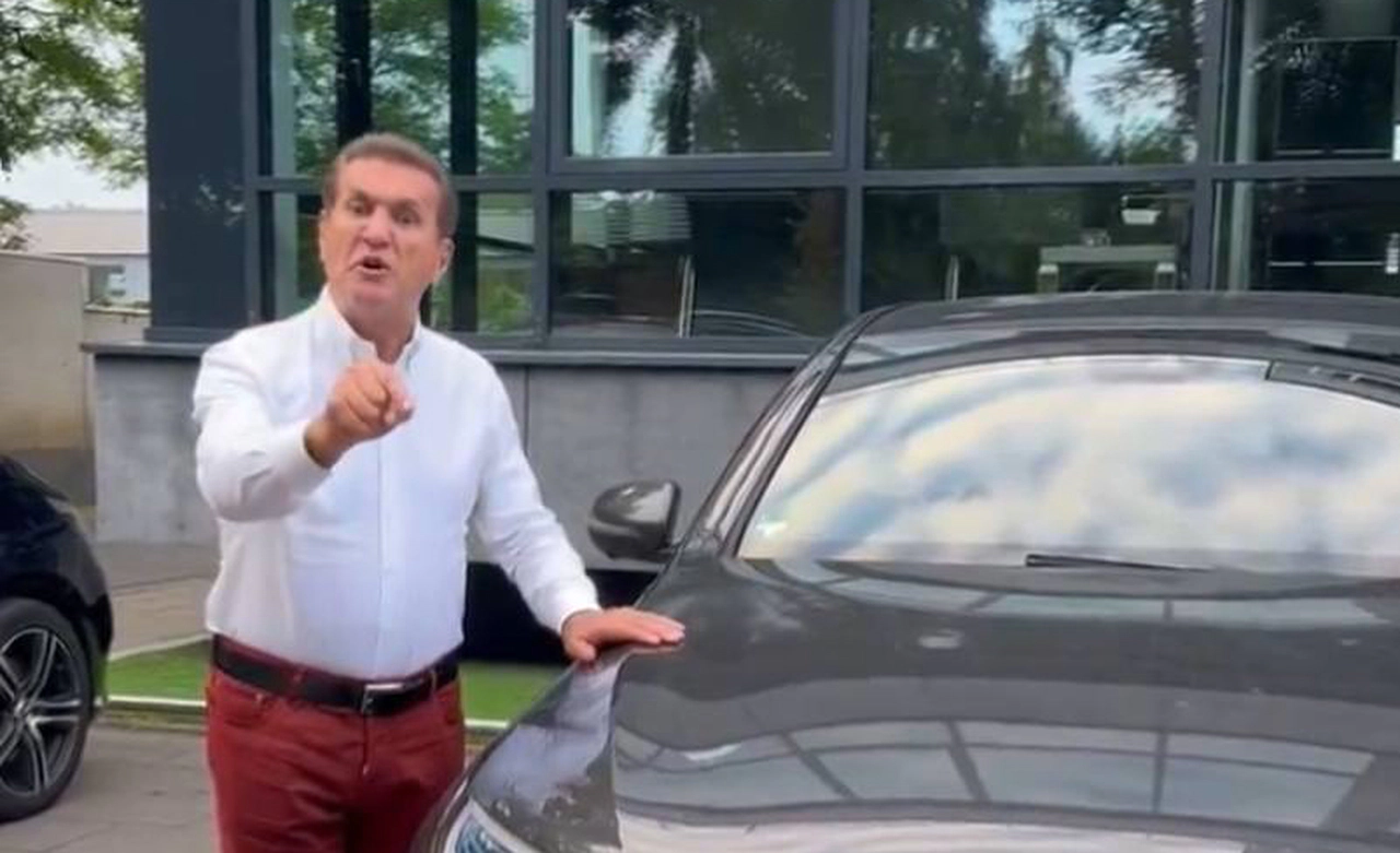 Mustafa Sarıgül, Mercedes'e vurarak sitem etti