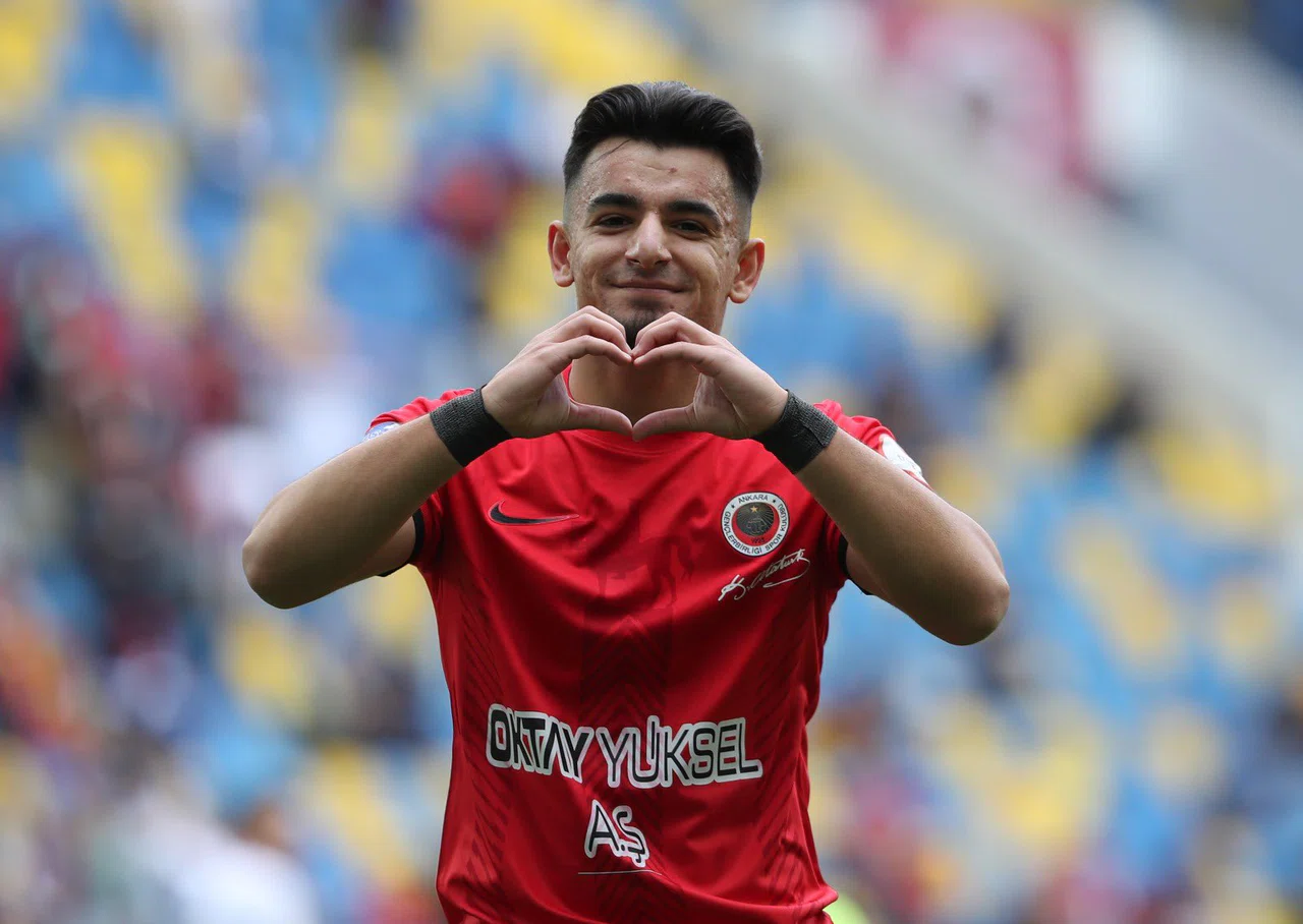Konyaspor ile Fenerbahçe o isim için anlaşmak üzere! Görüşmeler sürüyor