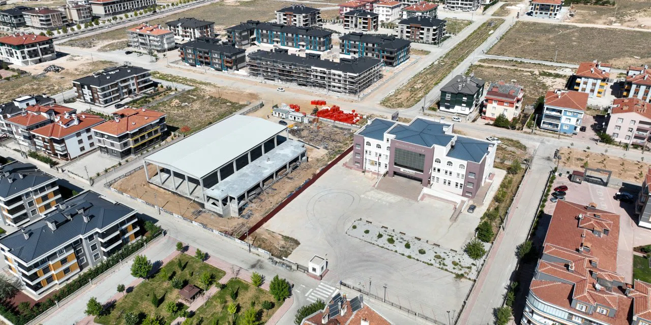 Konya'da Ahmet Çalık'ın ismi yaşatılıyor, salon tamamlanmak üzere