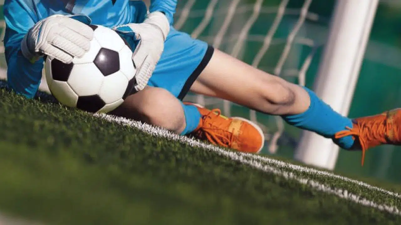Futbolda kurallar değişti; kaleci topu elinde 8 saniye tutabilecek